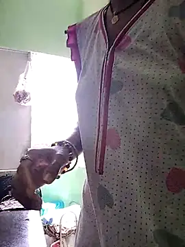 Hotty-Nidhi online show from March 18, 6:14 am