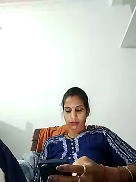 Hotty-Nidhi online show from March 20, 1:37 pm