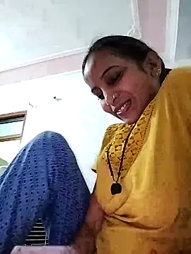 Hotty-Nidhi online show from March 21, 2:07 am