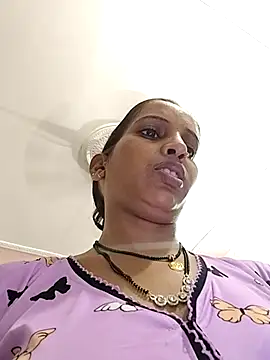 Hotty-Nidhi online show from October 3, 5:32 pm