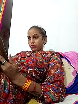 Hotty-Nidhi online show from October 26, 4:13 pm