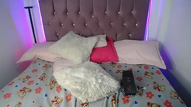 charlotte walker1 online show from March 14, 3:26 am