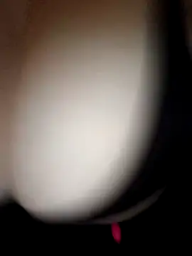 luciferelili online show from November 10, 2:05 pm