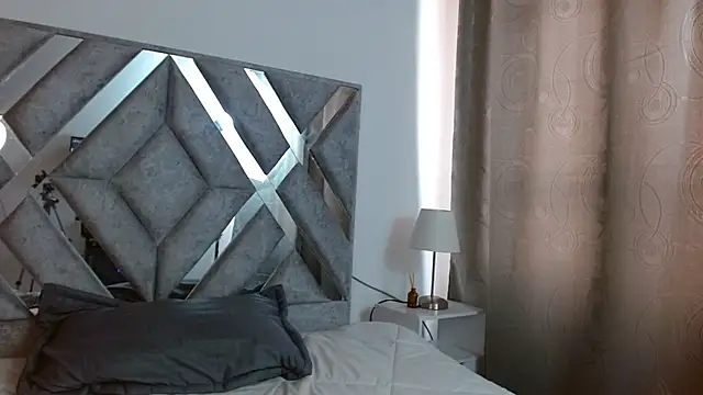 vale noir online show from March 17, 8:40 pm