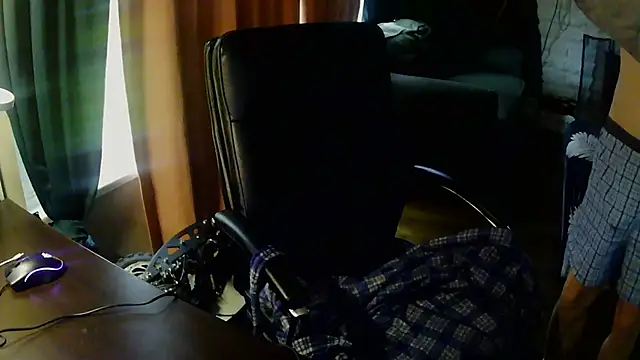 Slim Whitey online show from November 5, 5:57 pm