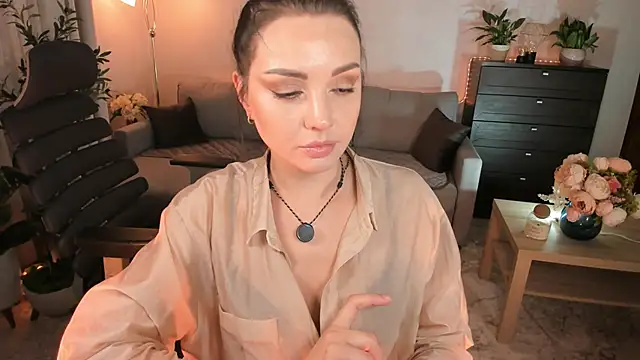 Snapshot of Viki_Bellson chatting on October 3, 6:38 pm Viki Bellson online show from October 3, 6:38 pm