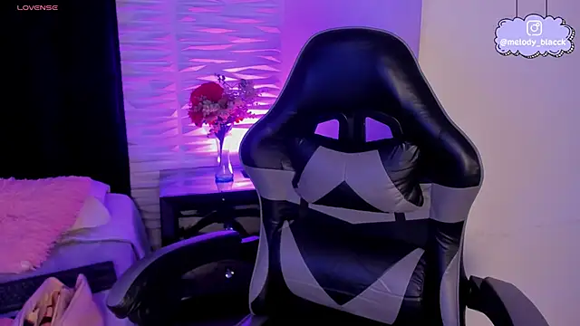 Melody Black  online show from November 18, 8:13 pm