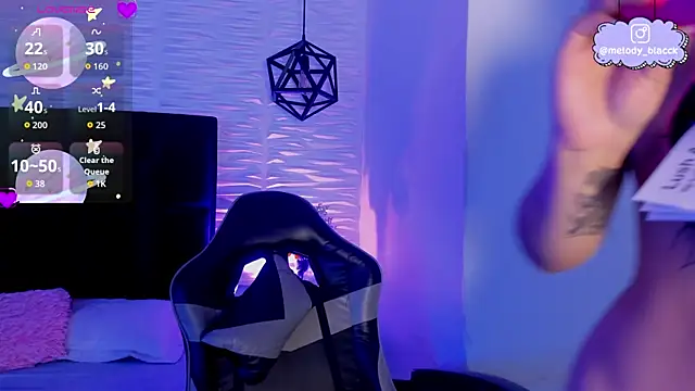 Melody Black  online show from April 16, 9:39 pm