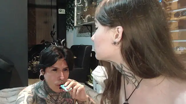 Snapshot of Alucard-Carmila chatting on November 7, 3:17 am Alucard-Carmila online show from November 7, 3:17 am