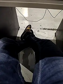 Snapshot of pmr1997 chatting on March 20, 8:19 pm pmr1997 online show from March 20, 8:19 pm