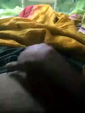 Snapshot of Suvo77Midnight chatting on November 7, 5:24 pm Suvo77Midnight online show from November 7, 5:24 pm