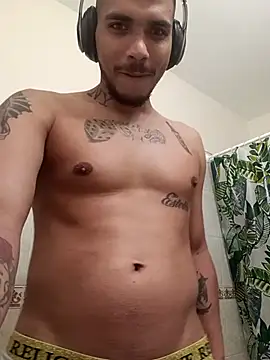 HazelEyedJay420 online show from January 12, 5:45 am