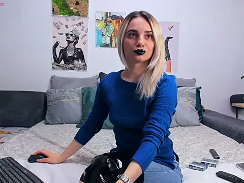 FindomGoddess1 online show from September 18, 7:05 pm