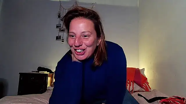 Snapshot of vitoriavaz chatting on November 22, 6:40 pm vitoriavaz online show from November 22, 6:40 pm