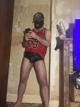 HairyCubBttmboy online show from March 18, 4:37 am