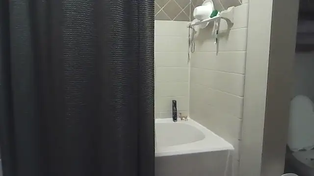 Snapshot of whowantsacreampie chatting on October 28, 11:36 am whowantsacreampie online show from October 28, 11:36 am