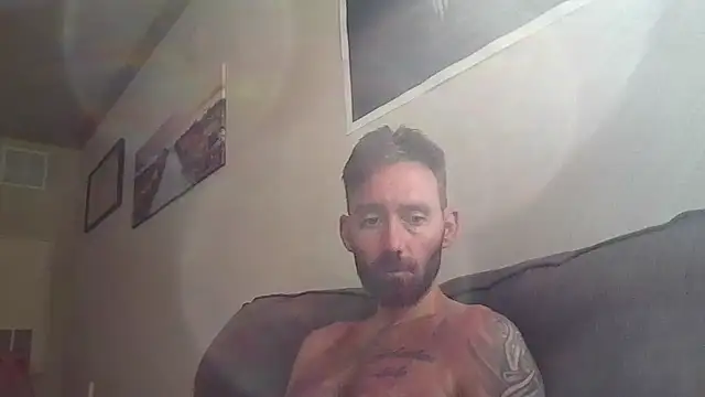 Snapshot of whowantsacreampie chatting on May 14, 8:59 pm whowantsacreampie online show from May 14, 8:59 pm