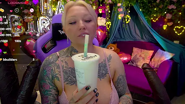 BlackedBarbie online show from June 18, 2:43 pm