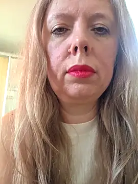 Irina3718 online show from April 5, 11:29 am