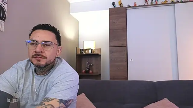 Snapshot of Te_para_2 chatting on October 8, 4:15 pm Te para 2 online show from October 8, 4:15 pm