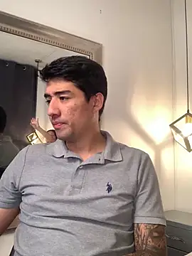 valery and Dani  online show from December 5, 8:05 pm