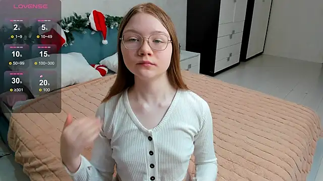 Snapshot of luv_tessa chatting on January 10, 1:40 am luv tessa online show from January 10, 1:40 am