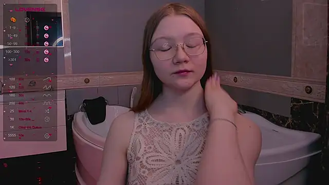 Snapshot of luv_tessa chatting on February 11, 1:43 am luv tessa online show from February 11, 1:43 am