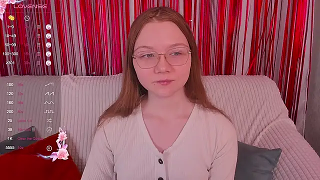 Snapshot of luv_tessa chatting on February 15, 1:57 am luv tessa online show from February 15, 1:57 am