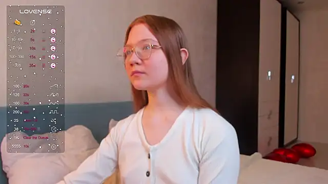 Snapshot of luv_tessa chatting on February 20, 6:26 am luv tessa online show from February 20, 6:26 am