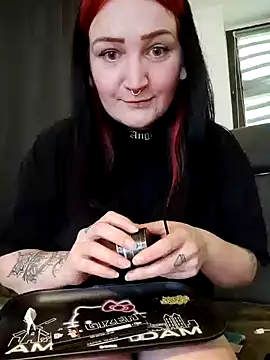 Snapshot of TiffiChantiT2 chatting on May 10, 5:07 pm TiffiChantiT2 online show from May 10, 5:07 pm