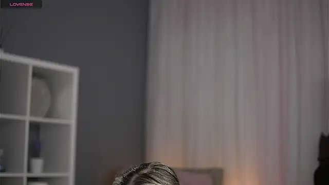 AnnastasiaMills online show from April 2, 7:11 pm