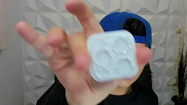 Sam Daves online show from December 4, 2:26 pm