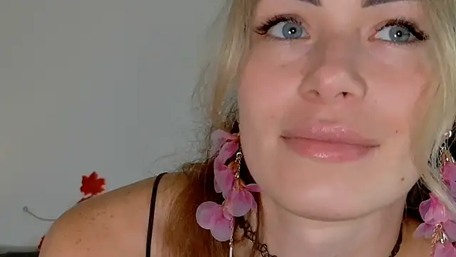 SweetDarling7 online show from October 26, 12:33 pm