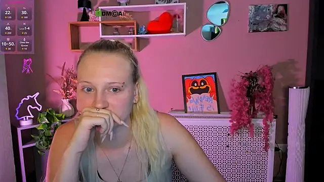 Snapshot of madam_uliis chatting on July 30, 8:02 am madam uliis online show from July 30, 8:02 am
