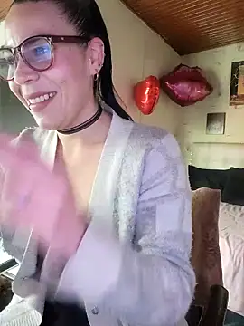 mia velvet1 online show from April 2, 12:25 pm