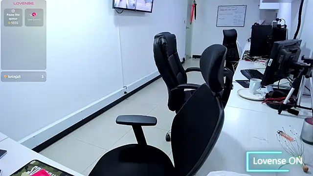 jenn cg online show from November 8, 8:40 pm