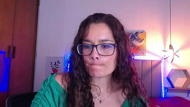 Rose Thompson1 online show from March 13, 6:12 pm