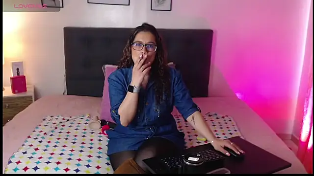 Rose Thompson1 online show from February 28, 1:45 pm