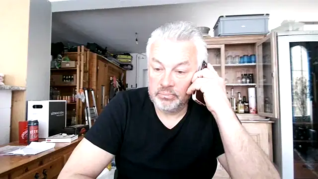 Snapshot of Berg_Boy chatting on March 16, 8:32 am Berg Boy online show from March 16, 8:32 am