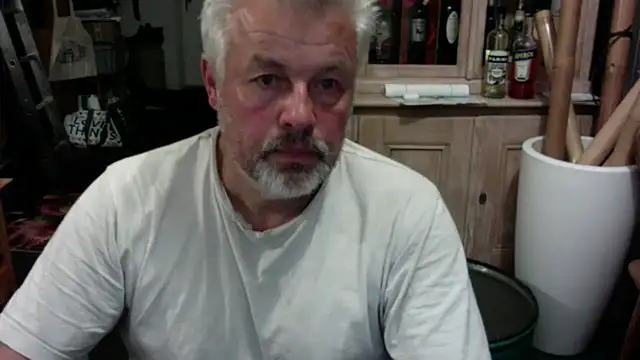 Snapshot of Berg_Boy chatting on September 14, 9:14 pm Berg Boy online show from September 14, 9:14 pm