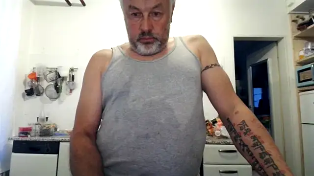 Snapshot of Berg_Boy chatting on September 16, 5:25 pm Berg Boy online show from September 16, 5:25 pm