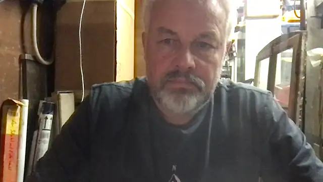 Snapshot of Berg_Boy chatting on October 17, 4:20 pm Berg Boy online show from October 17, 4:20 pm