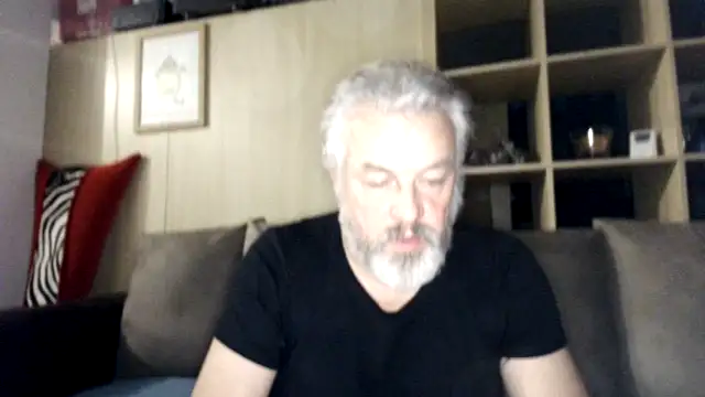 Snapshot of Berg_Boy chatting on December 16, 8:36 pm Berg Boy online show from December 16, 8:36 pm