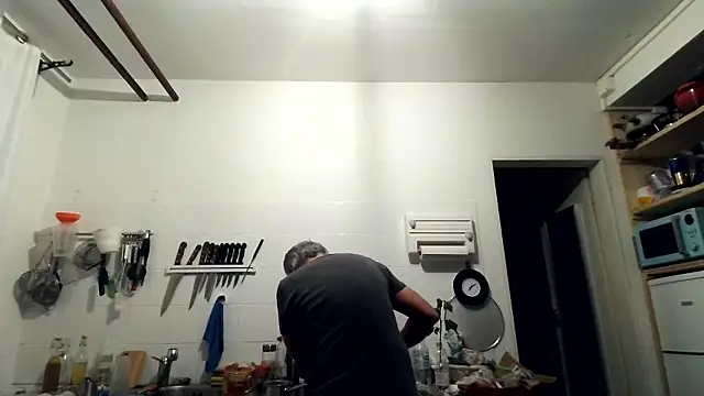 Snapshot of Berg_Boy chatting on January 13, 6:08 am Berg Boy online show from January 13, 6:08 am