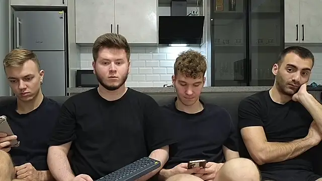 Snapshot of boys_sobolisha chatting on February 6, 8:45 pm boys sobolisha online show from February 6, 8:45 pm