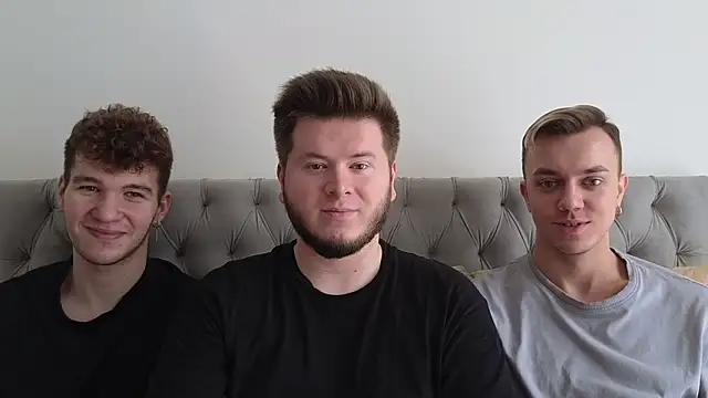 Snapshot of boys_sobolisha chatting on February 17, 9:06 am boys sobolisha online show from February 17, 9:06 am