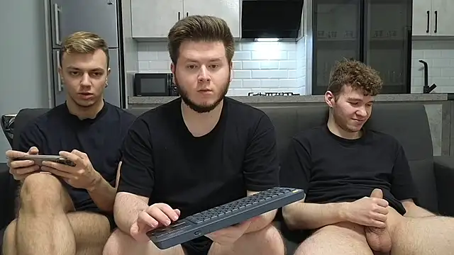 Snapshot of boys_sobolisha chatting on February 23, 9:23 pm boys sobolisha online show from February 23, 9:23 pm