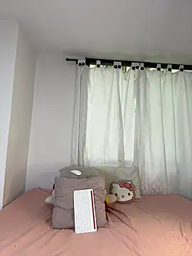 Ivelleee  online show from March 15, 4:46 pm