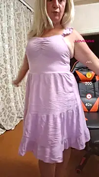 Snapshot of my_Kazka chatting on July 17, 6:35 pm my Kazka online show from July 17, 6:35 pm