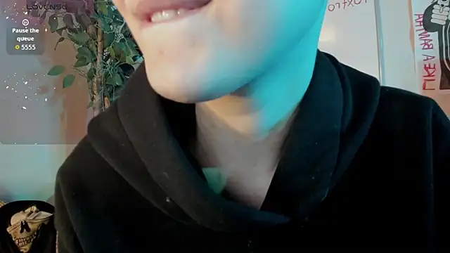 Snapshot of cos_operator chatting on November 9, 7:34 pm cos operator online show from November 9, 7:34 pm